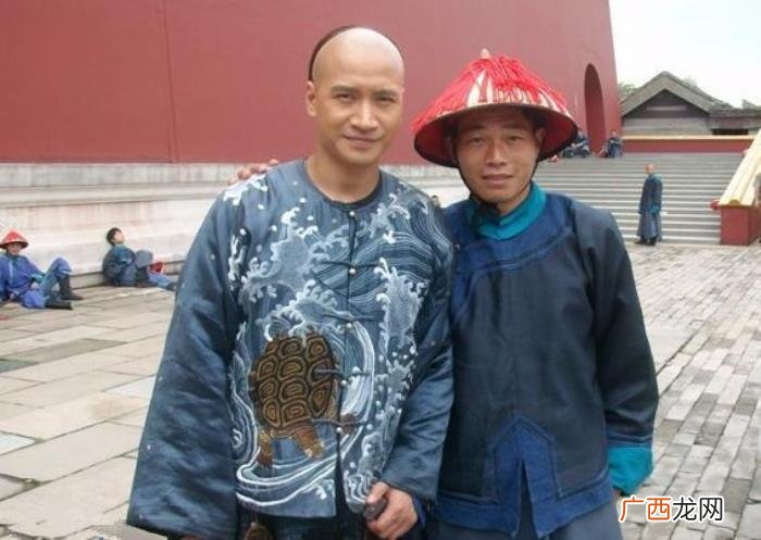 与明星合影，盘点横店龙套演员和各大明星的合影