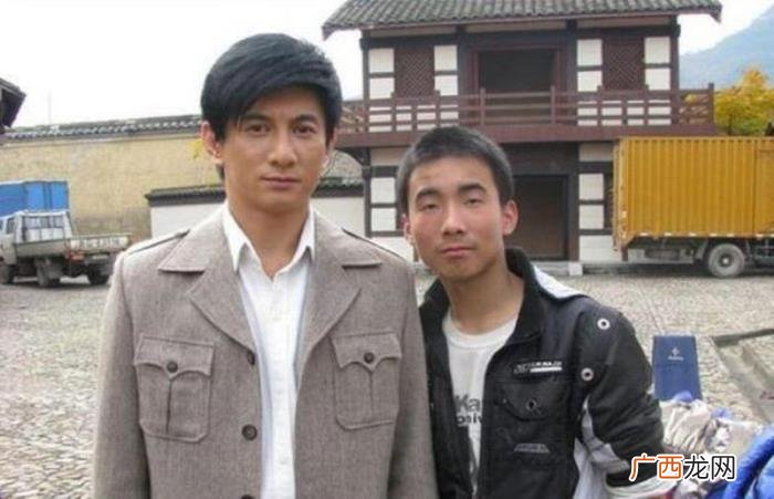 与明星合影，盘点横店龙套演员和各大明星的合影
