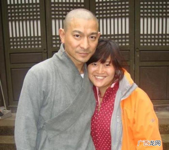 与明星合影，盘点横店龙套演员和各大明星的合影