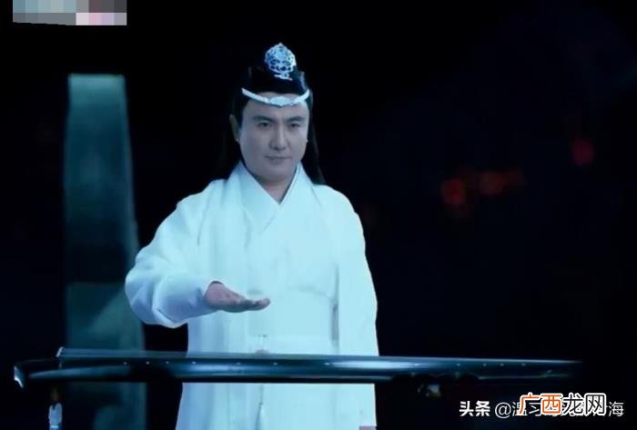 沈腾扮蓝湛，沈腾神模仿蓝湛妆容和魏无羡爆笑飙戏