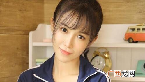 和女孩约会几次可以牵手，牵手和约会几次没关系