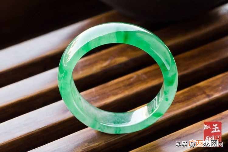 a货是什么意思？a货翡翠有些什么特征？