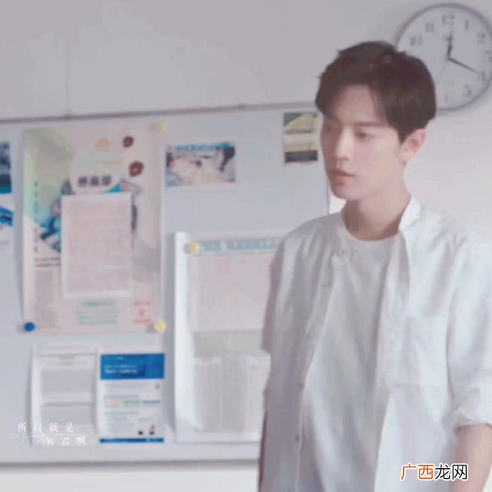 肖战小玫瑰，肖战与小玫瑰系列表情包上线各种小表情超可爱
