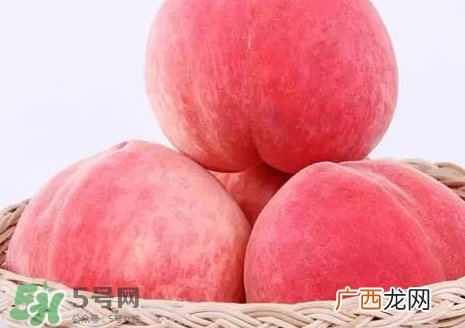 头发干燥吃什么可以改善_头发干燥吃什么水果好
