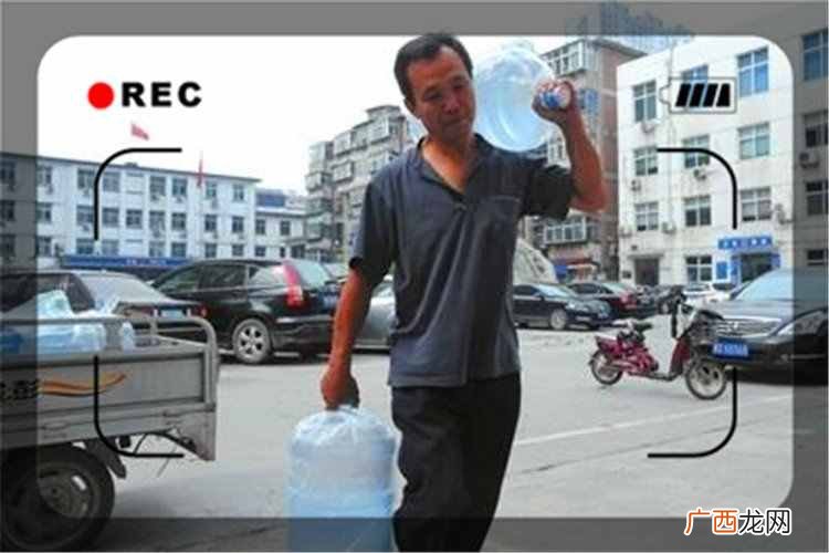现在做什么生意赚钱啊？能稳妥赚钱的小生意