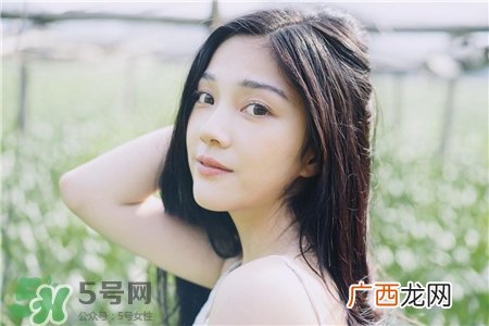 燕窝沁润蜗牛素颜霜怎么用_可以晚上用吗?