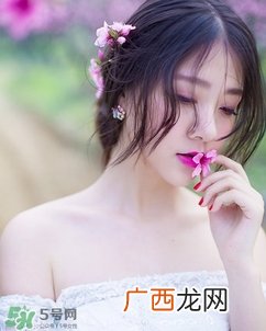 化完妆脸上出油是什么原因？化完妆脸上出油怎么办？