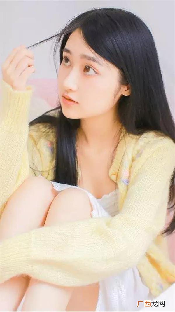 白羊座女生对你有好感的表现，十二星座女生暗恋你的表现