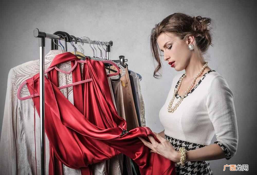如何开服装店赚钱？怎么开一家服装店赚钱？