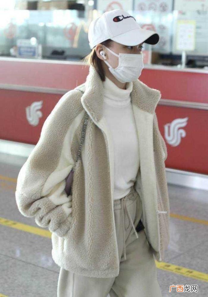 窦骁和何超莲,何超莲和窦骁的衣品真挺像的
