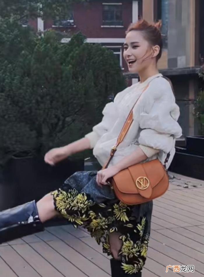窦骁和何超莲,何超莲和窦骁的衣品真挺像的
