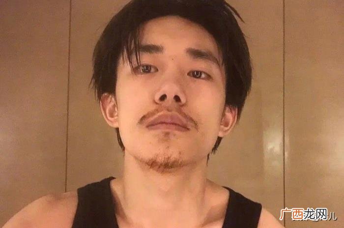 肖战的胡子，李现、鹿晗、肖战等明星留胡子照片曝光