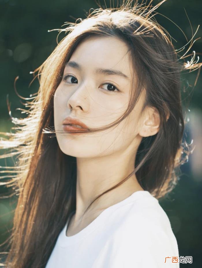 整过的鼻子，整容医生直言孙一宁动过鼻子整容痕迹明显
