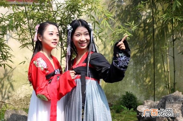 摆高姿态的心理，心理专家为你揭秘女人爱上男人时的心理特点