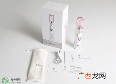皮肤缺水有哪些症状 补水的护肤品推荐