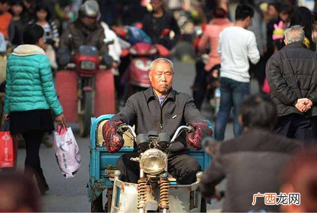 小生意赚钱?你也可以做生意!生活中这4个不起眼的小生意