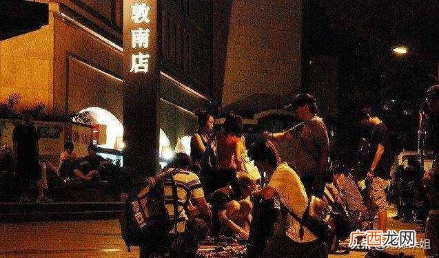 摆地摊赚钱？新手摆地摊想赚钱