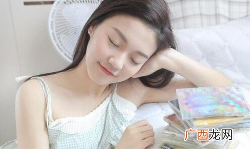 第二次见面就牵手搂腰接吻好吗？会不会太快了