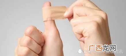 灰指甲的图片？专家教你如何判断自己是不是灰指甲？