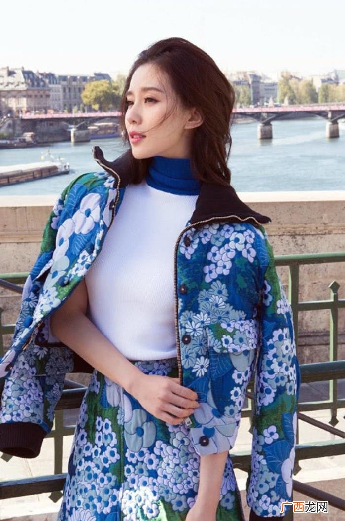 刘诗诗面膜，刘诗诗的这款面膜袜时尚不说还少女满满