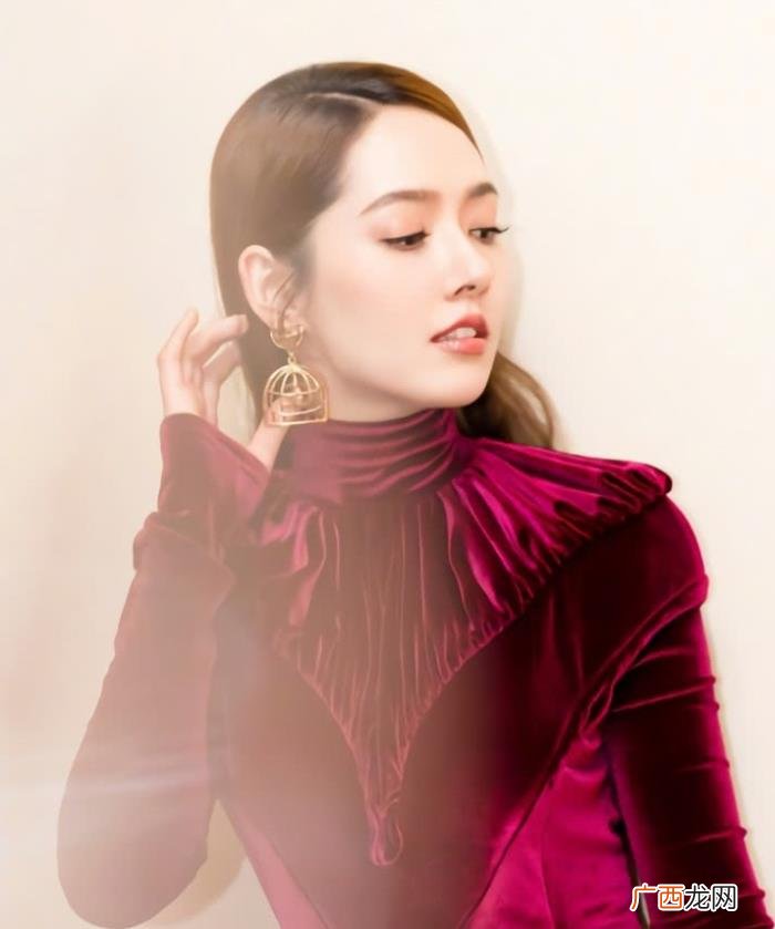 郭碧婷多高，身高170cm郭碧婷穿上黑色针织长裙后