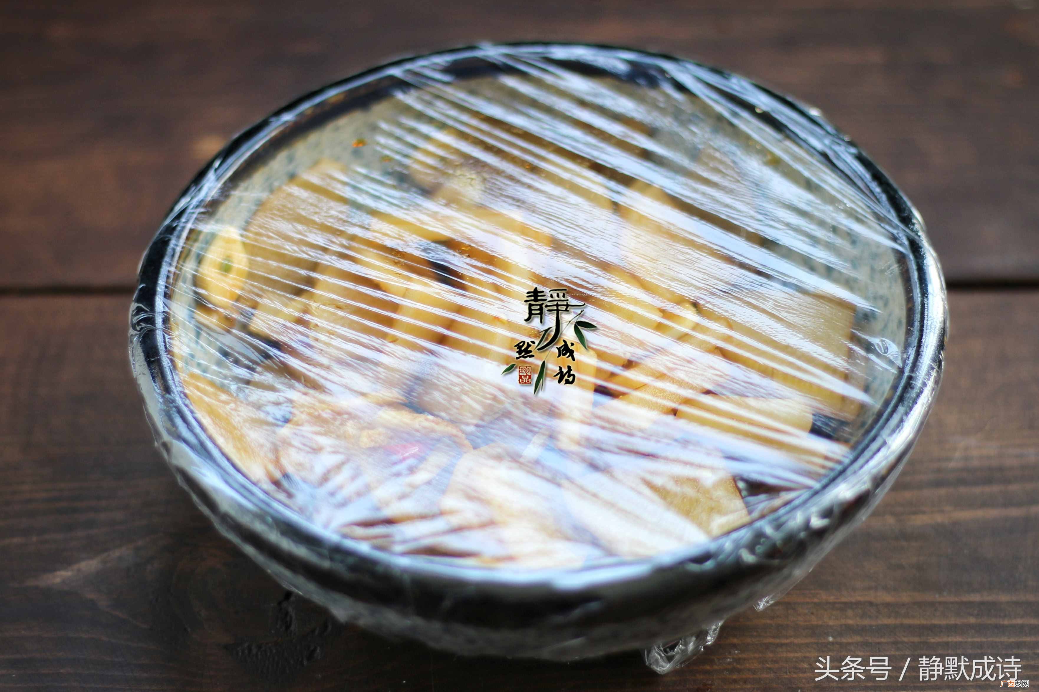 萝卜咸菜的腌制方法？白萝卜咸菜这样腌，两个小时就能吃