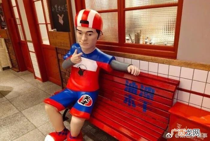 王晓晨陈赫，王晓晨与周婷在陈赫经营的火锅店聚餐