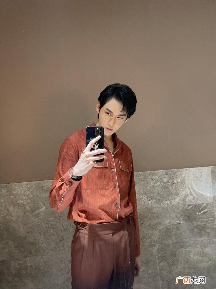一脸苦相的明星，有人说他一脸苦相