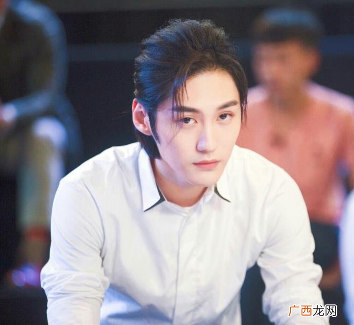 一脸苦相的明星，有人说他一脸苦相