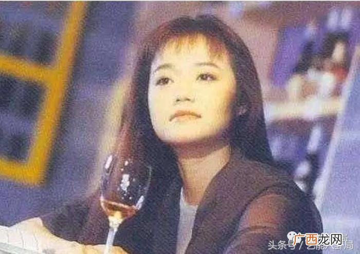 周杰伦八卦，周杰伦陈奕迅17岁时的八卦一锅端