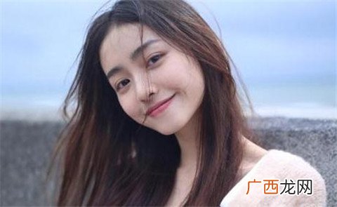 约女生她说不想出去，该怎么办？