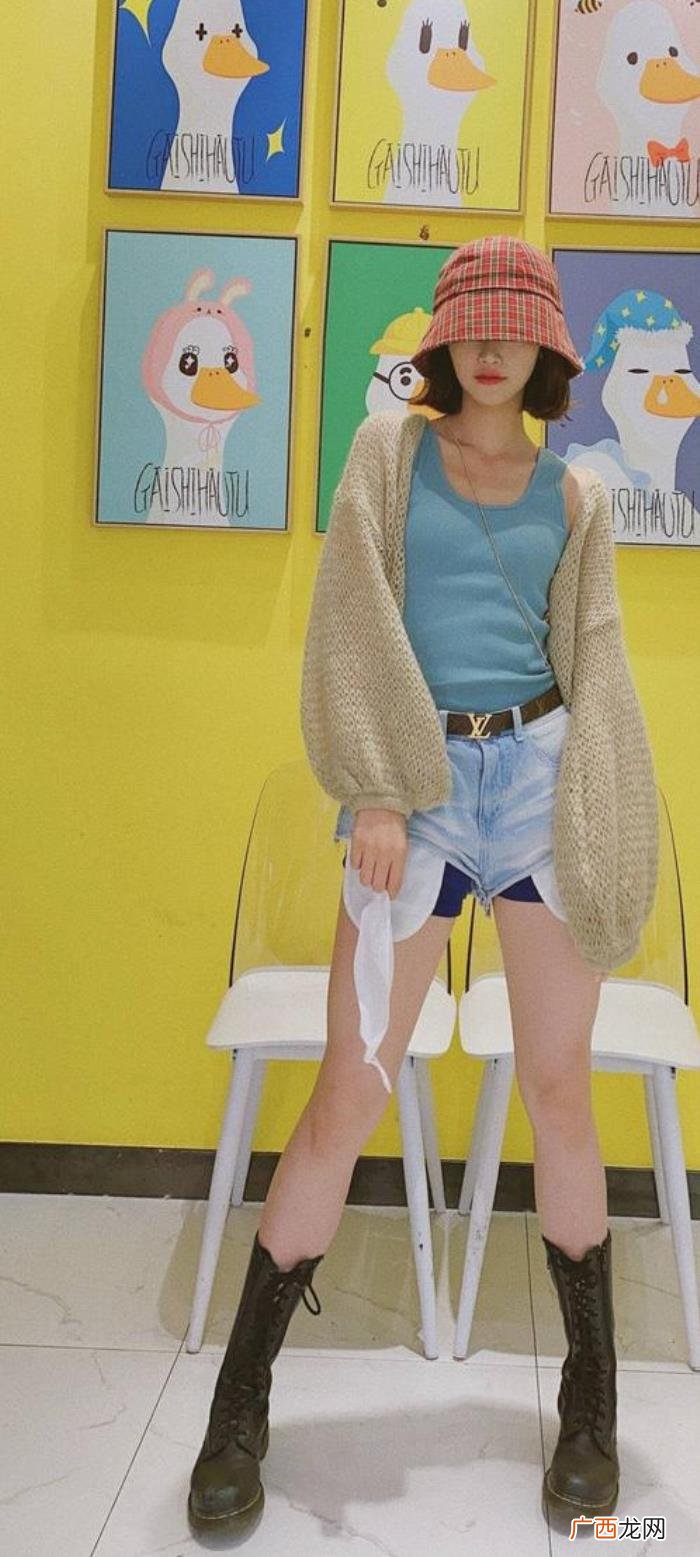 蓝盈莹脚大，39码大脚蓝盈莹妥妥的宝藏女孩儿