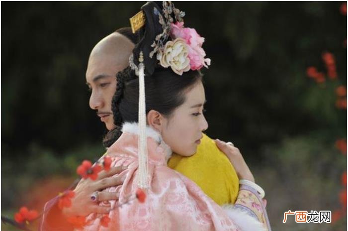 吴奇隆探班，49岁吴奇隆探班小17岁妻子刘诗诗