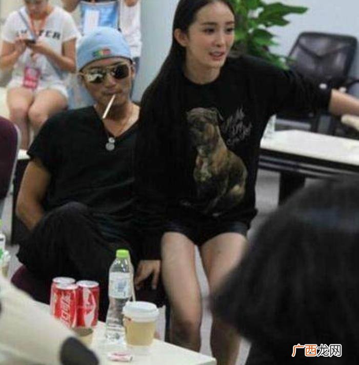 唐嫣张艺兴，张艺兴可以说是一位标准的唐嫣小迷弟了