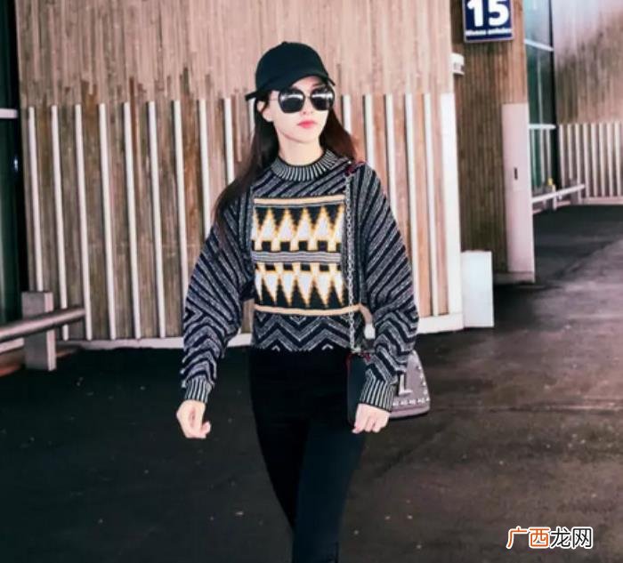 唐嫣张艺兴，张艺兴可以说是一位标准的唐嫣小迷弟了