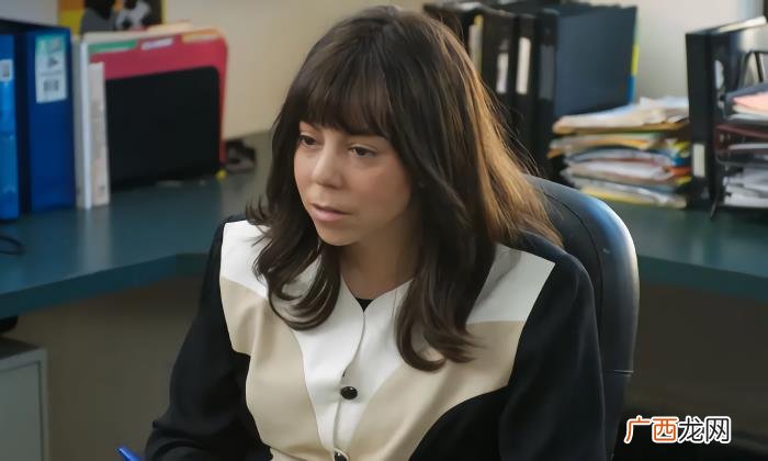 小学生怀孕生孩子,小学生就要生孩子