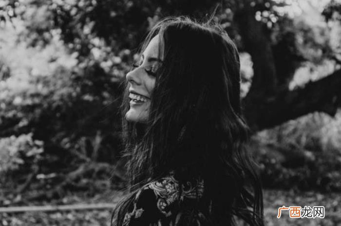 才能真正打动一个女人的心 如何感动一个女人的心
