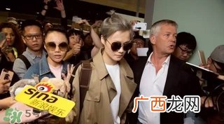 夏天头发染什么颜色好看 夏天染什么颜色的头发好看
