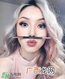 夏天头发染什么颜色好看 夏天染什么颜色的头发好看