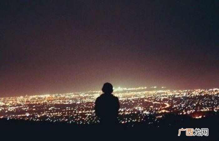 半夜醒了非常想念一个人的句子 半夜醒来的经典句子