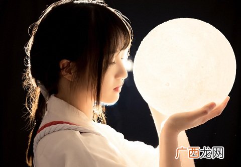 和女孩子约会牵手技巧,升级关系必看!