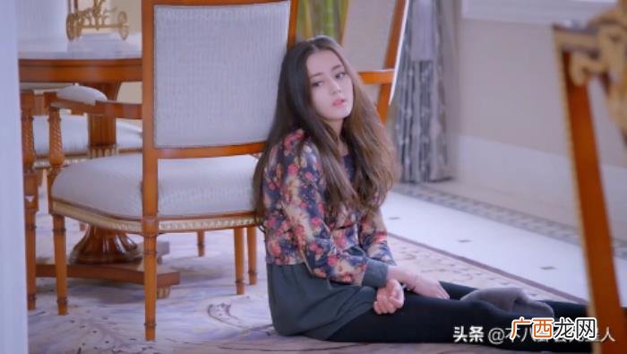 迪丽热巴出道几周年了，迪丽热巴颜值回春