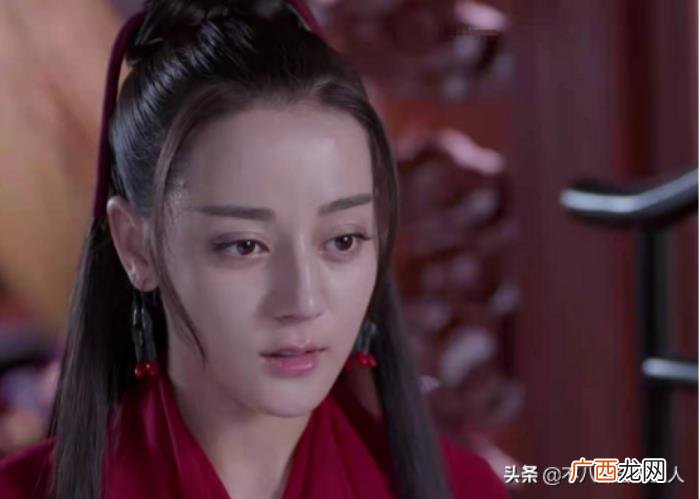 迪丽热巴出道几周年了，迪丽热巴颜值回春