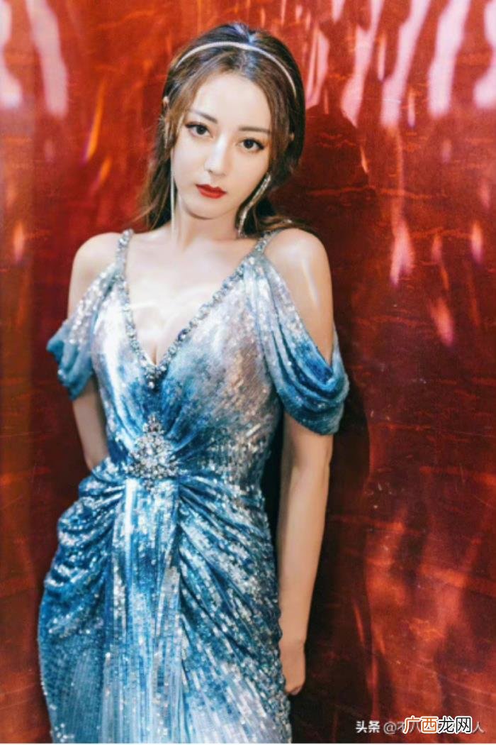 迪丽热巴出道几周年了，迪丽热巴颜值回春