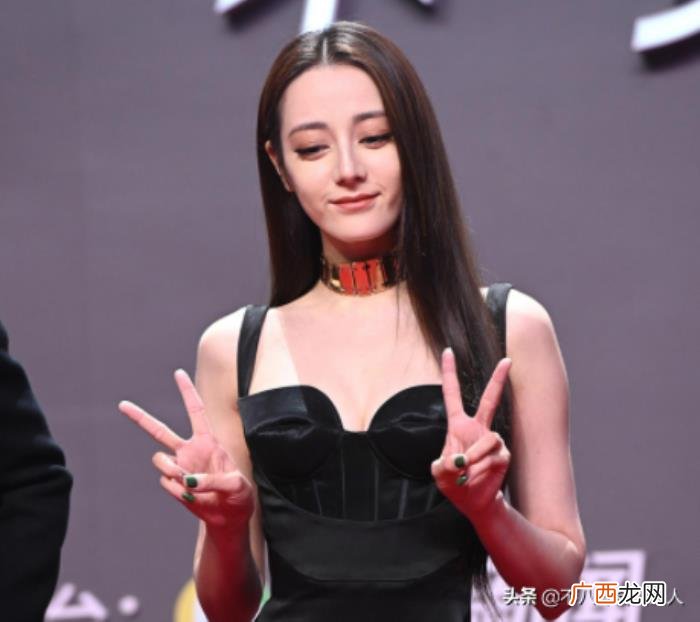 迪丽热巴出道几周年了，迪丽热巴颜值回春