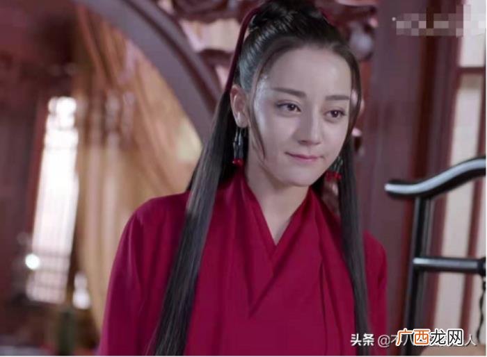 迪丽热巴出道几周年了，迪丽热巴颜值回春