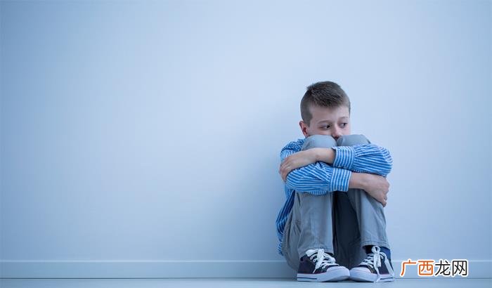 男友焦虑冷落你怎么办 一个男人压力大冷落你
