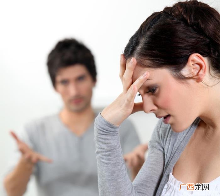 男友焦虑冷落你怎么办 一个男人压力大冷落你
