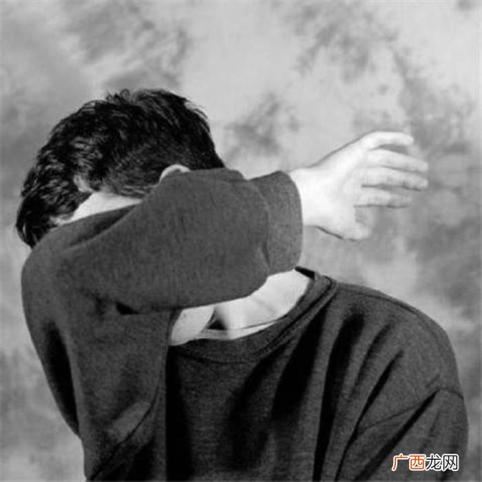 男友焦虑冷落你怎么办 一个男人压力大冷落你