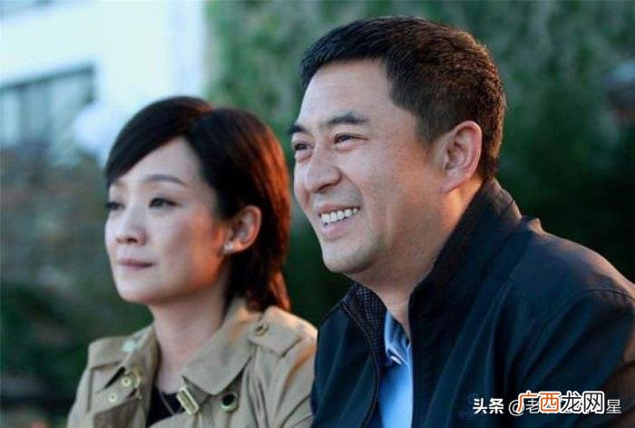 张嘉译妻子，张嘉译与妻子王海燕有过纠结和战争